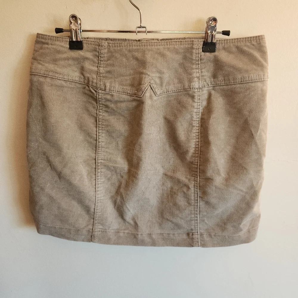 GAP Y2K Button-Front Corduroy Mini Skirt in Taupe Tan Small 4 Cotton
